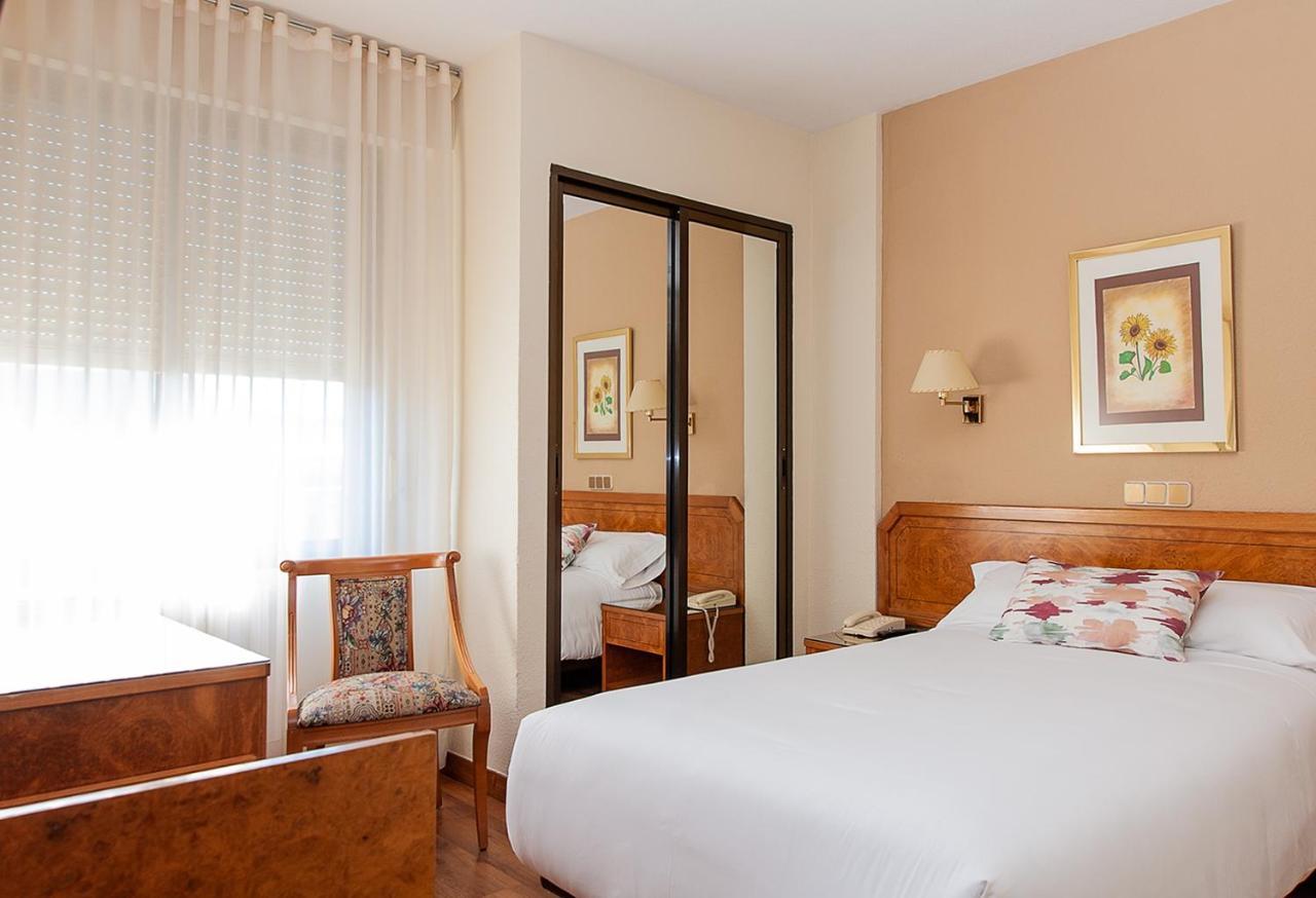 Hotel Don Carmelo Ávila Dış mekan fotoğraf